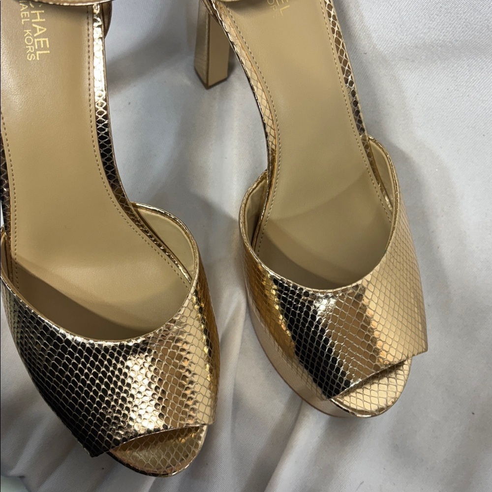 Michael Kors Martina peep toe leather Gold snakeskin Platform High Heels 9.5 - Picture 4 of 11